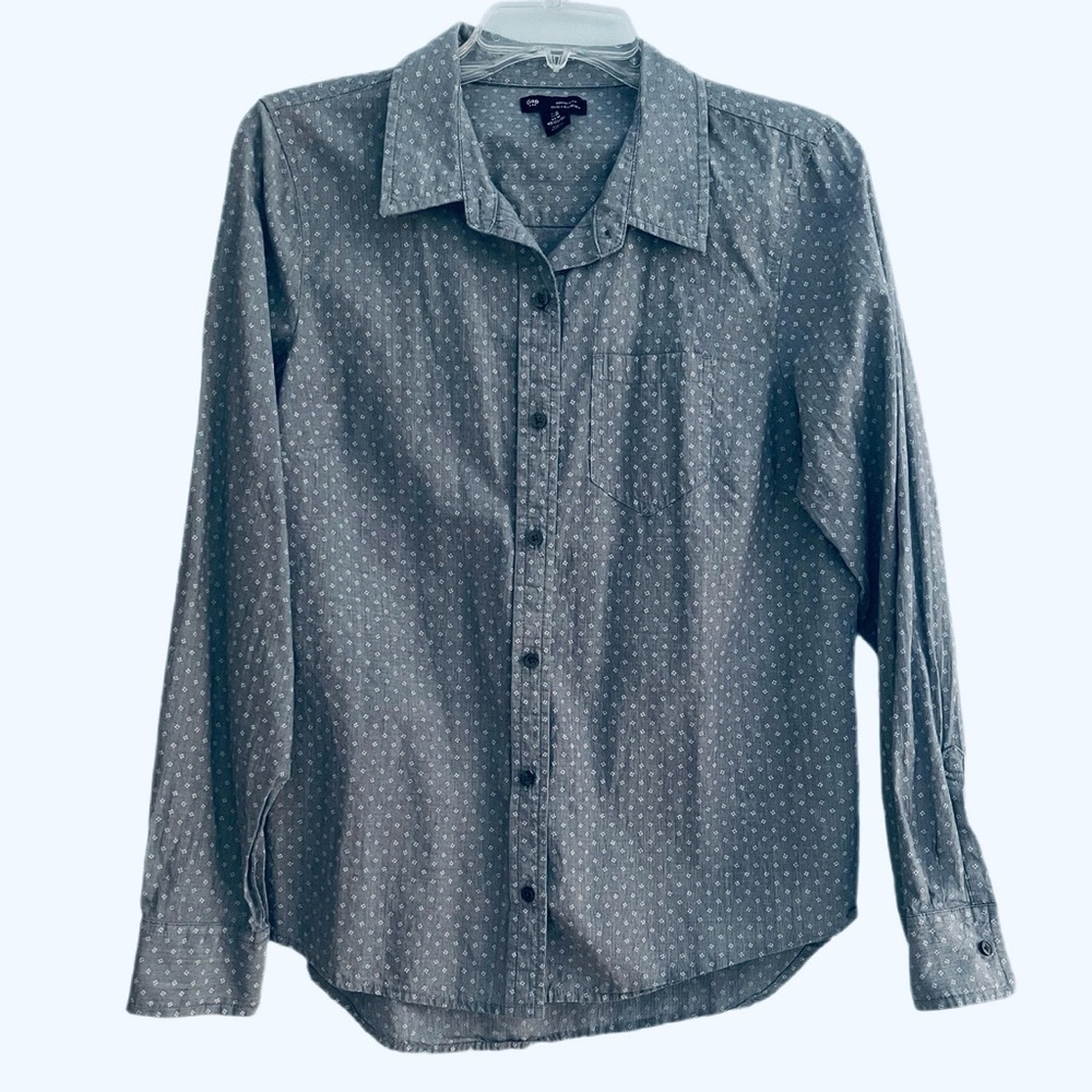 Gap Blue Chambray and White Button-Up Shirt, Medium, NWOT